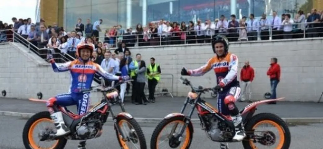Toni Bou da spettacolo al Quartier Generale di Honda Europa