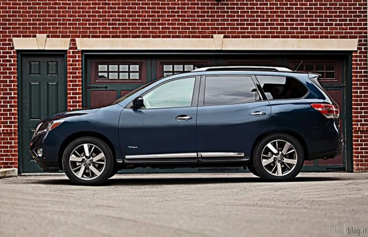 Nissan Pathfinder Hybrid