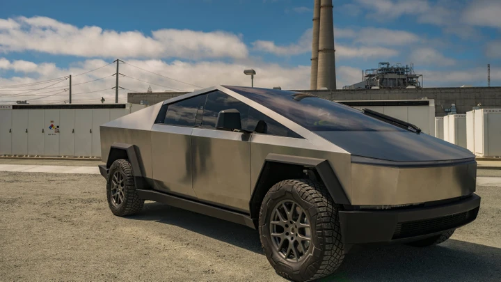Tesla Cybertruck: il pickup elettrico avrà meno autonomia del previsto