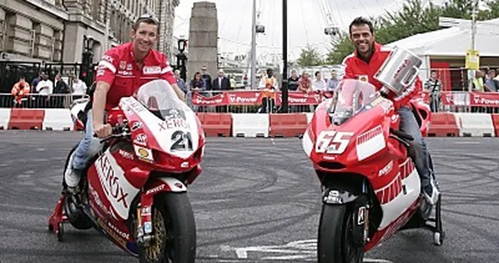 Ducati e Ferrari per le strade di Londra