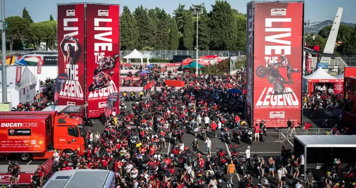World Ducati Week 2026 da record: oltre 118 mila appassionati da 94 Paesi