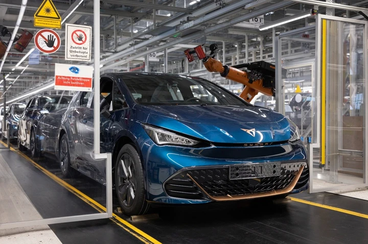 Cupra Born: via alla produzione