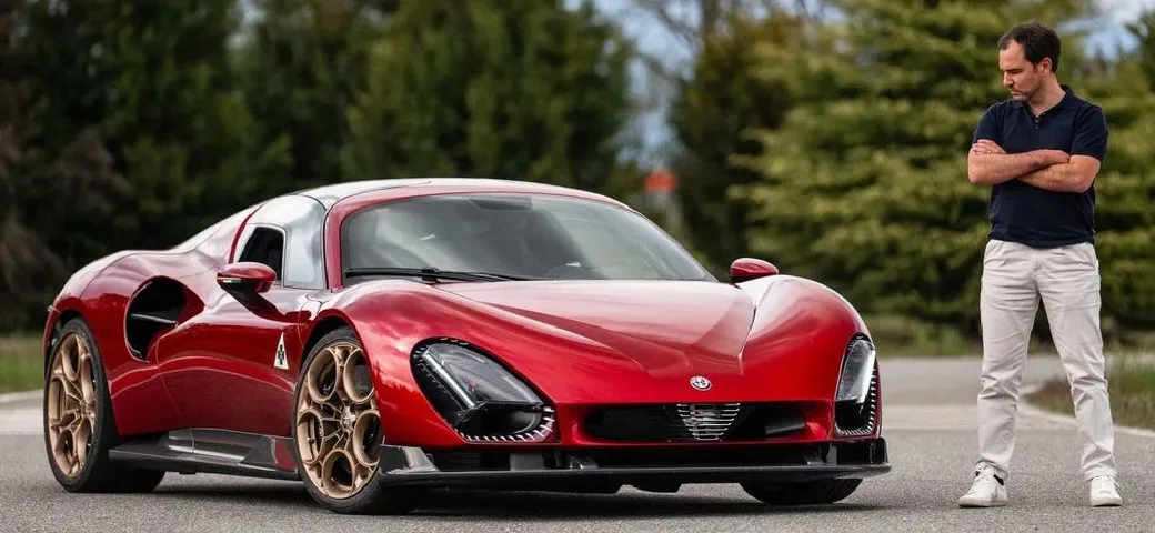 Alfa Romeo 33 Stradale, il gioiello italiano che conquista il mondo