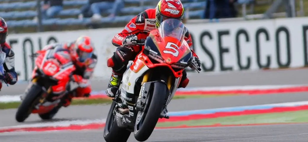 STK1000: Faccani 1° nelle FP1 di Imola