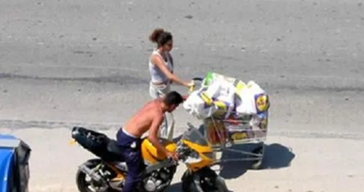 Fare la spesa in moto
