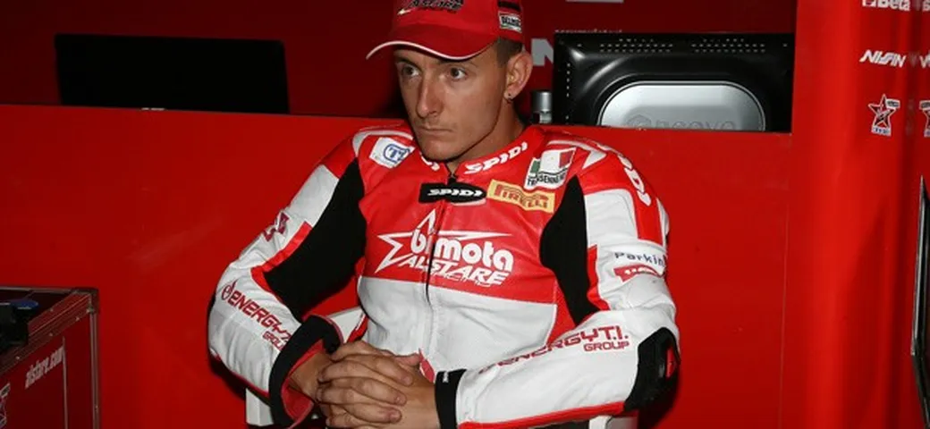 Superbike 2015: Il team JR Racing ingaggia Badovini ed Elias