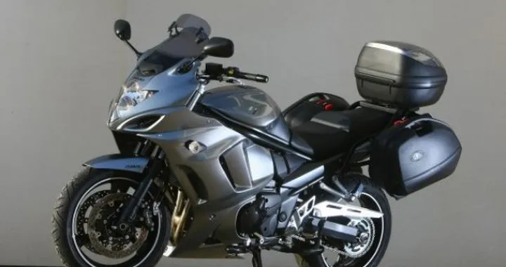 Suzuki: bene il gruppo, male le moto