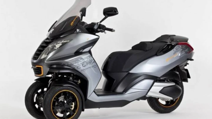 Peugeot Metropolis 400i: Salone Eicma Milano 2011