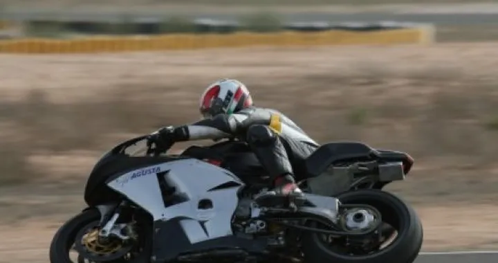 Foto spia della MV Agusta F3
