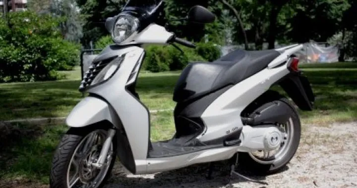 Test Malaguti Centro 125 i.e.: l'altra via dell'Italian Style scooteristico