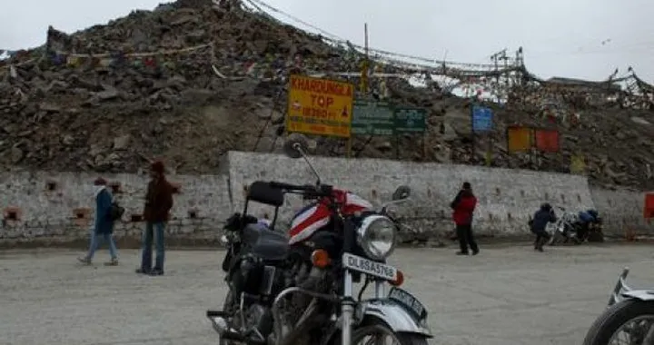 Foto del giorno: Claudio in India sul Passo del Kardung
