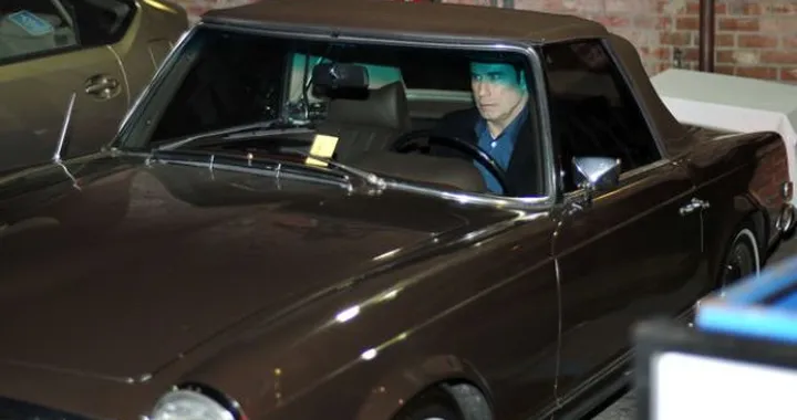 John Travolta: rubata la Mercedes SL 280