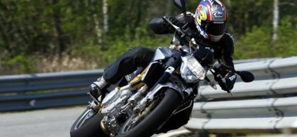 Primi test sull'Aprilia Shiver