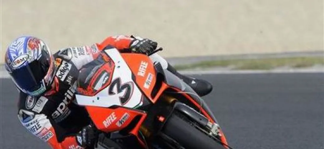 Aprilia e Biaggi fanno il punto della situazione dopo il debutto: 