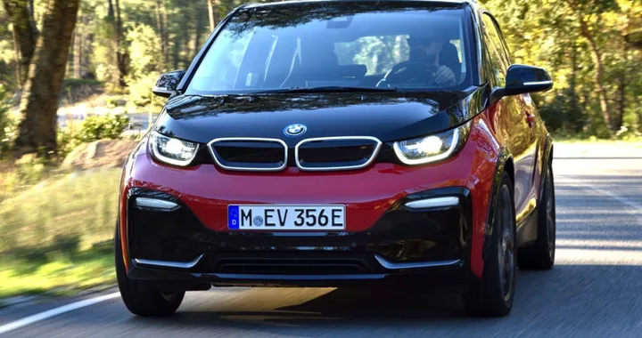 BMW i3: 66.000 euro per cambiare la batteria, la fattura salata fa scalpore