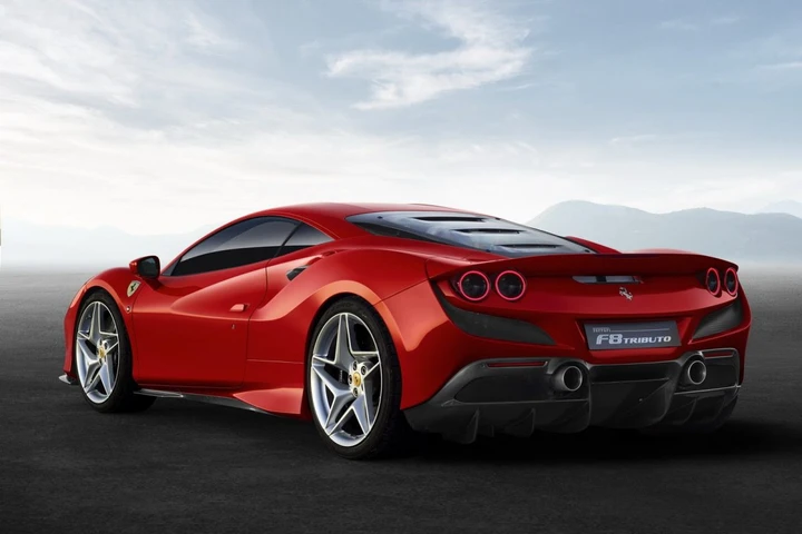 Svizzera, Montecarlo e poi Malpensa: il viaggio di una Ferrari rubata