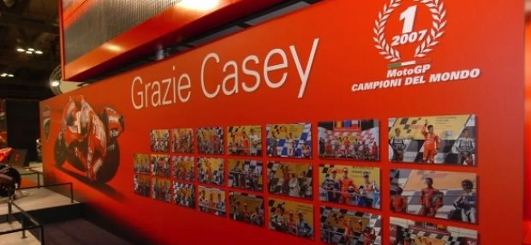 MotoGP, Valencia: Casey Stoner primo nelle libere. Secondo Lorenzo precede Dovisioso, Simoncelli e Rossi