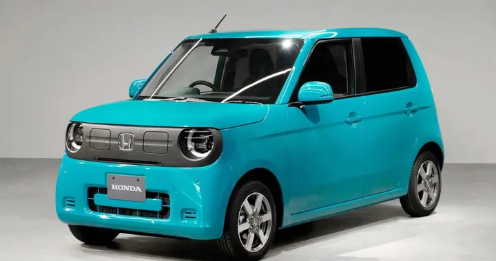 La nuova kei car giapponese che assomiglia alla Fiat 126: è elettrica