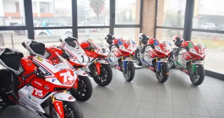 Barni Racing Team svela la livrea delle Ducati 2012