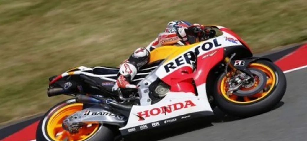 MotoGP Sachsenring: frustata di Marquez. Crutchlow davanti a Rossi, in prima fila