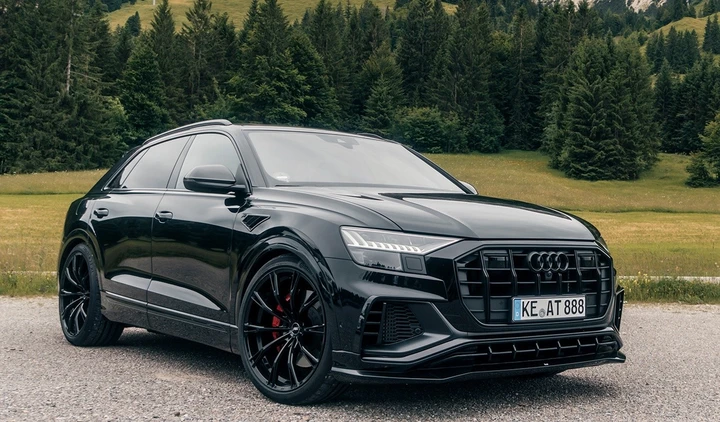 Audi Q8 TFSIe by ABT, tuning dark per il SUV ibrido tedesco