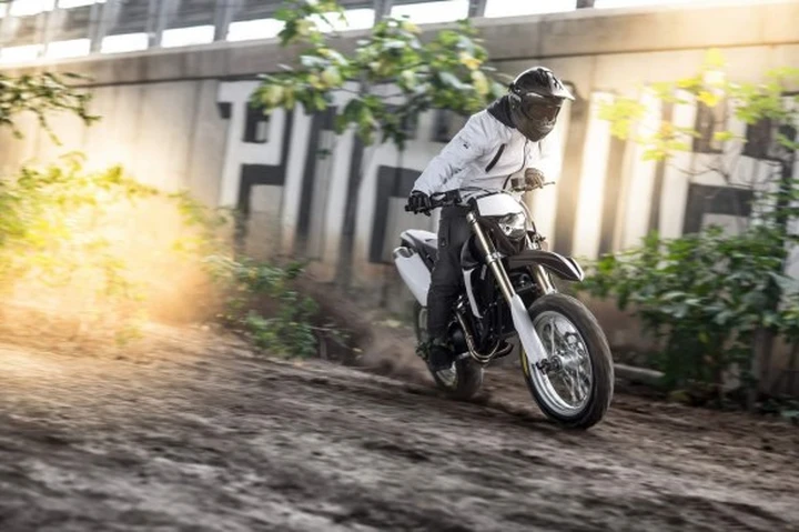 Yamaha TCross Hyper Modified 2014