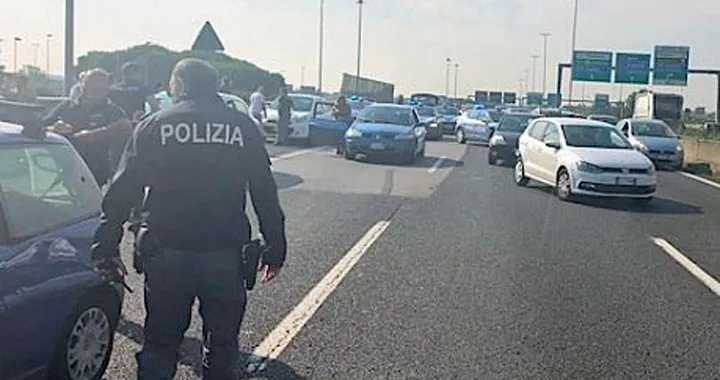 Inseguimento Raccordo Roma: ladri in fuga provocano il panico