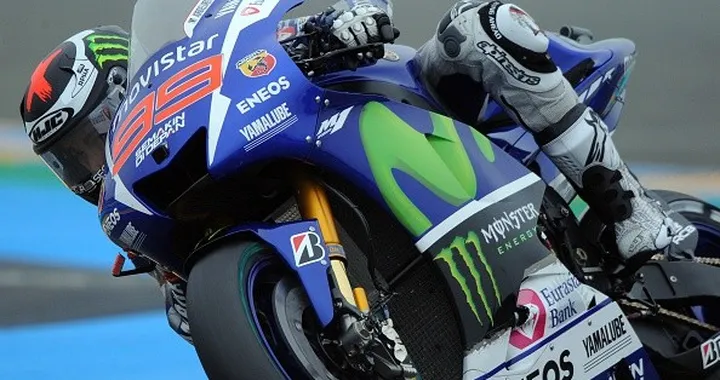 MotoGP Le Mans 2015 | Qualifiche: Marquez in pole, Dovizioso e Lorenzo dietro. Male Rossi settimo