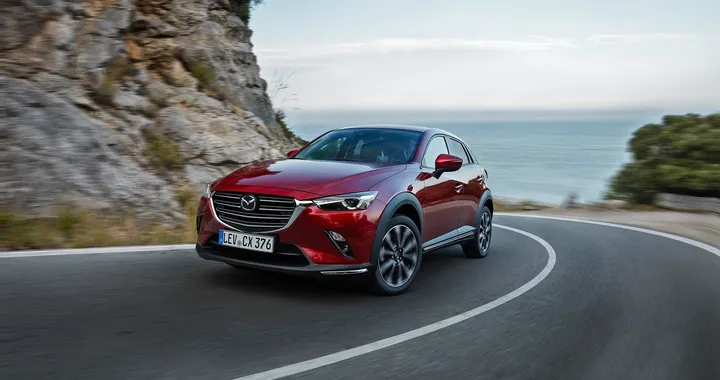Nuova Mazda CX-3: primo contatto con la rinnovata city crossover giapponese