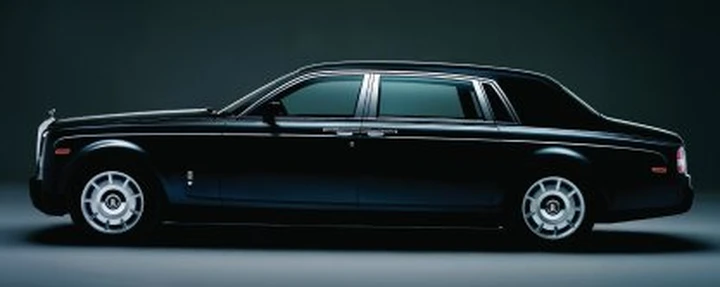 Arriva la Rolls Royce Phantom a passo lungo