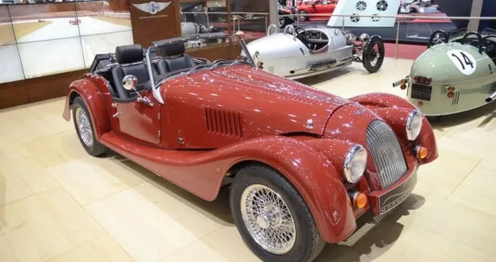 Morgan Plus 4: al salone di Ginevra arriva il Model Year 2014