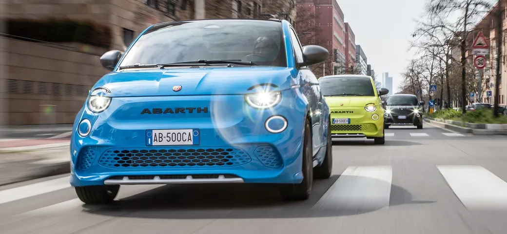 Abarth 500e: lanciate altre due versioni