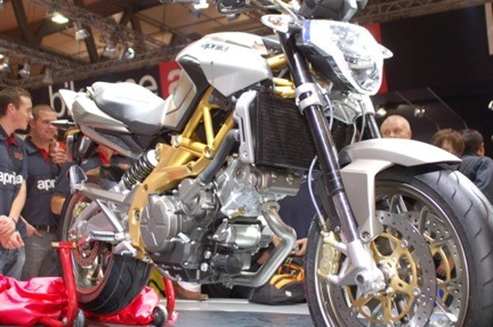 Eicma 2006: altre foto Aprilia Mana e Shiver