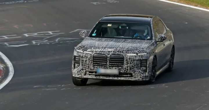 BMW 7 Series, come potrebbe essere il restyling: musetto rivisto