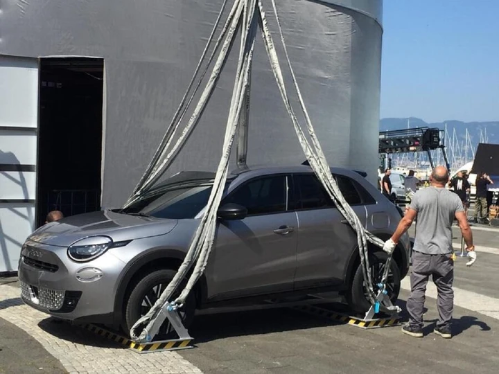 Nuova Fiat 600: avvistata a Lerici in versione elettrica e con carrozzeria grigia