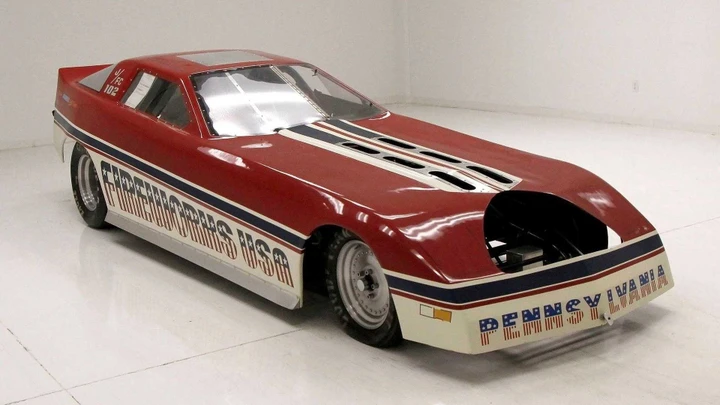La Corvette dragster con il motore di un Jet da 7000 CV