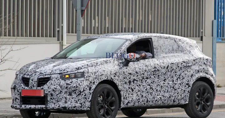 Renault Captur: foto spia della versione ibrida