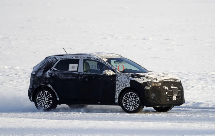 Kia Stonic: foto spia del SUV compatto