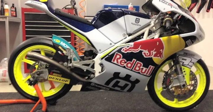 Moto3: prime immagini della Husqvarna