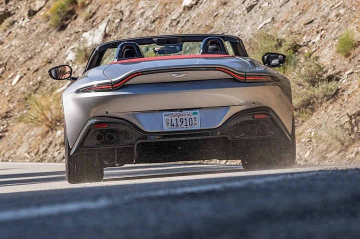 Aston Martin monterà motori Mercedes-AMG