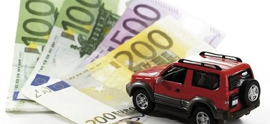 Mantenere l'auto costa agli italiani il 20% del reddito