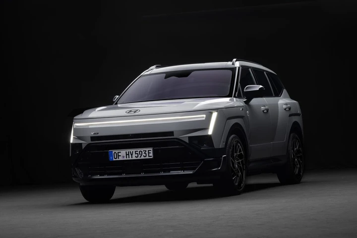 Hyundai Tucson N Line, debutto a Parigi: look sportivo e motori ibridi fino a 292 CV