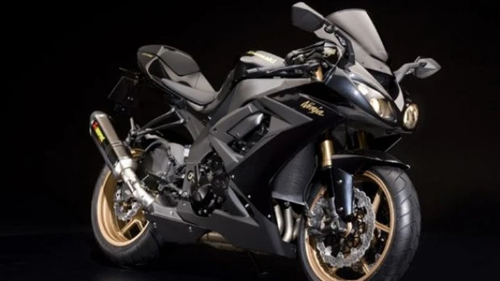 Kawasaki presenta 6 edizioni speciali per ZX-10R, ZX-6R, Z750, Z1000, ZZR1400 e 1400GTR