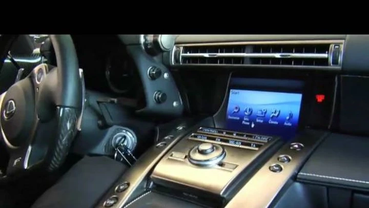 Video: i dettagli degli interni della Lexus LFA