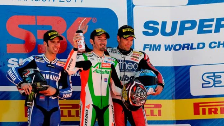 Motorland, Biaggi e Melandri sventolano il 