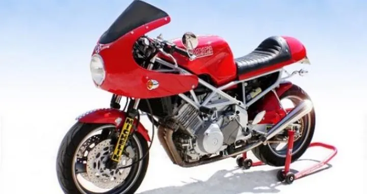 Yamaha TRX 850 Café Racer