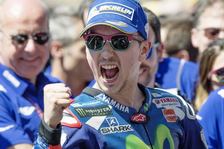 Pagelle MotoGP 2016: la “cinquina” di Jorge, che sberla! Super Marquez. Rossi passo falso per il motore ko