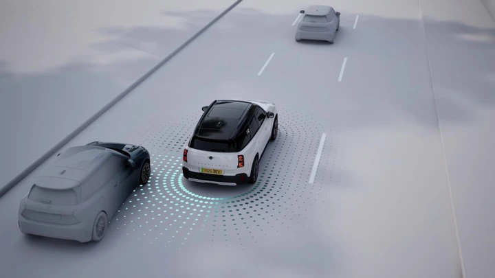 MINI, sicurezza a cinque stelle: grande attenzione per gli occupanti