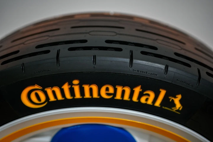 Continental annuncia 3.000 tagli, la crisi attanaglia gigante degli pneumatici