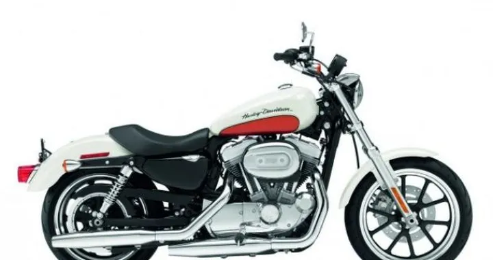 Harley Davidson 883 SuperLow 2011: il bassotto si rinnova